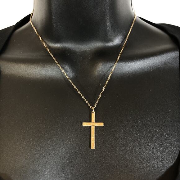 Vintage Carved Cross 12K Gold Filled on 16" Chain 1" Pendant Christian Religious - Picture 1 of 6